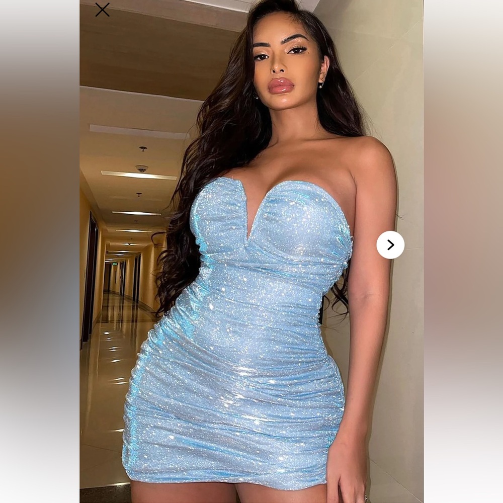 Elegant Blue Strapless Dress
